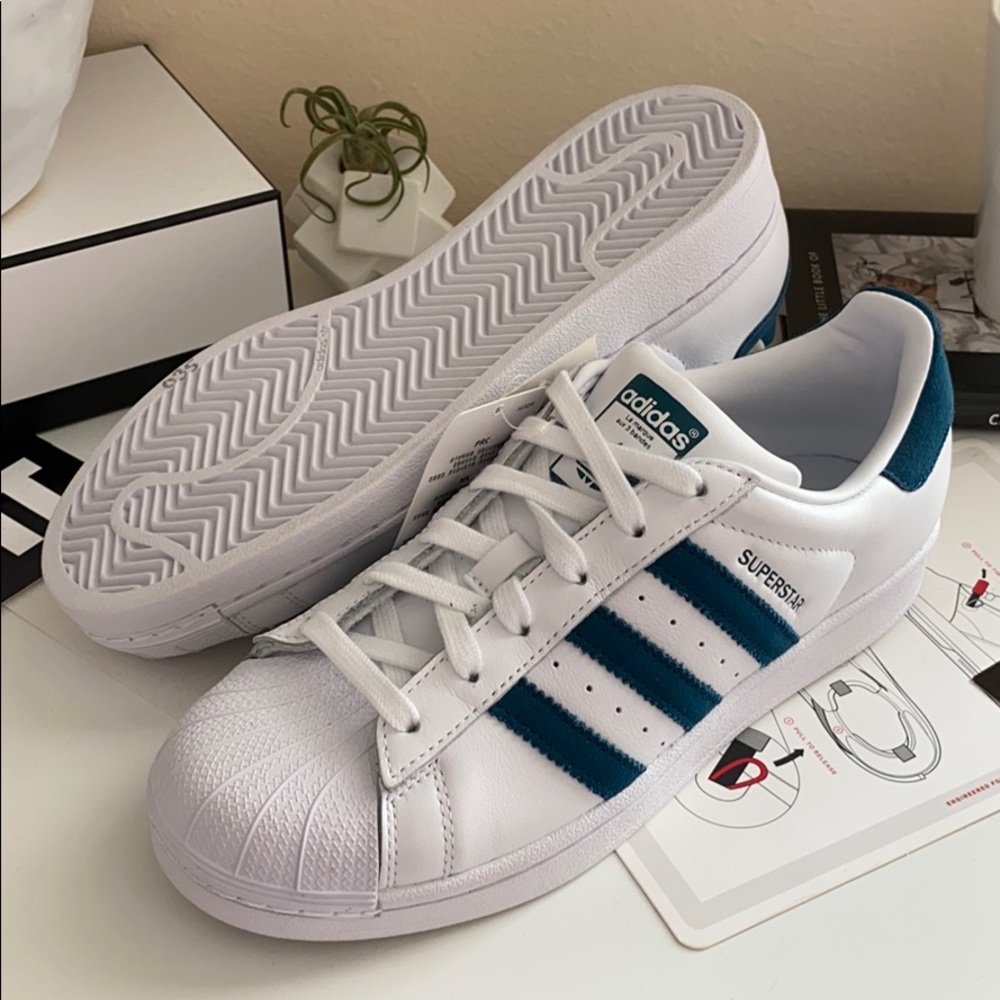 NWT Adidas superstar - Picture 11 of 11